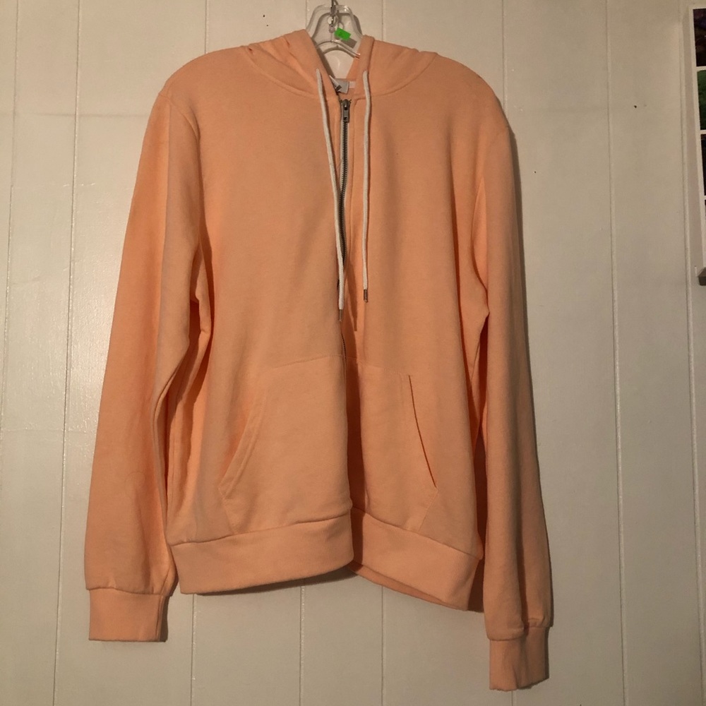 NWT 🍑 peach colored hoodie